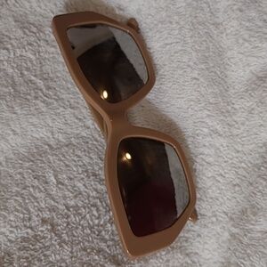 Tory burch shades 😎